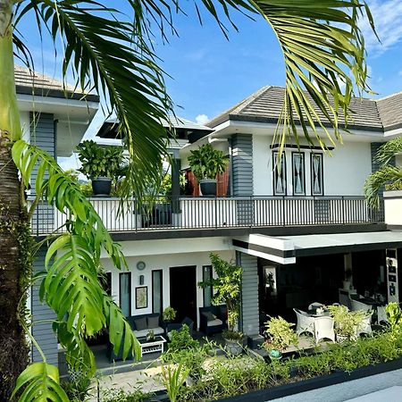 Villa Rumah Putih Abu Abu Сенггігі Екстер'єр фото