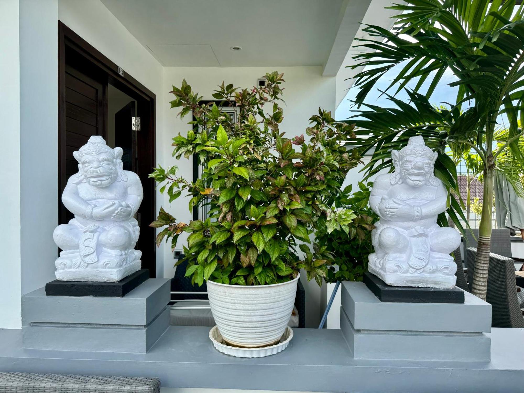 Villa Rumah Putih Abu Abu Сенггігі Екстер'єр фото